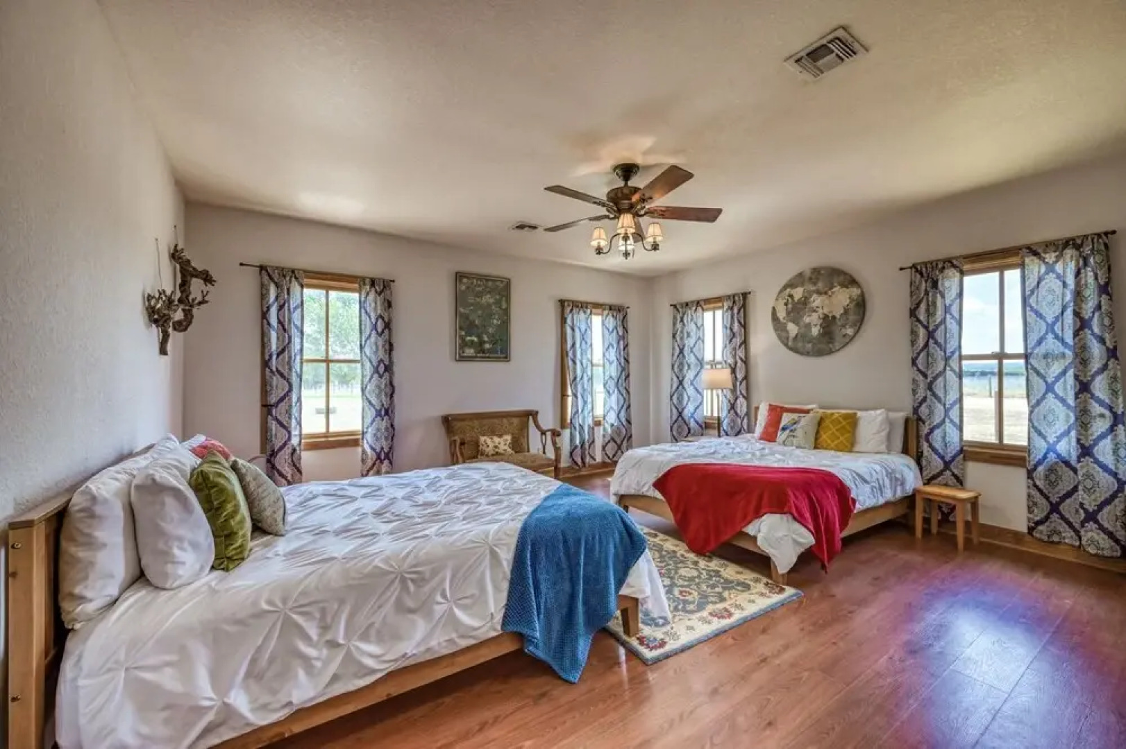 Charming Country Home With Hot Tub & Fire Pit!