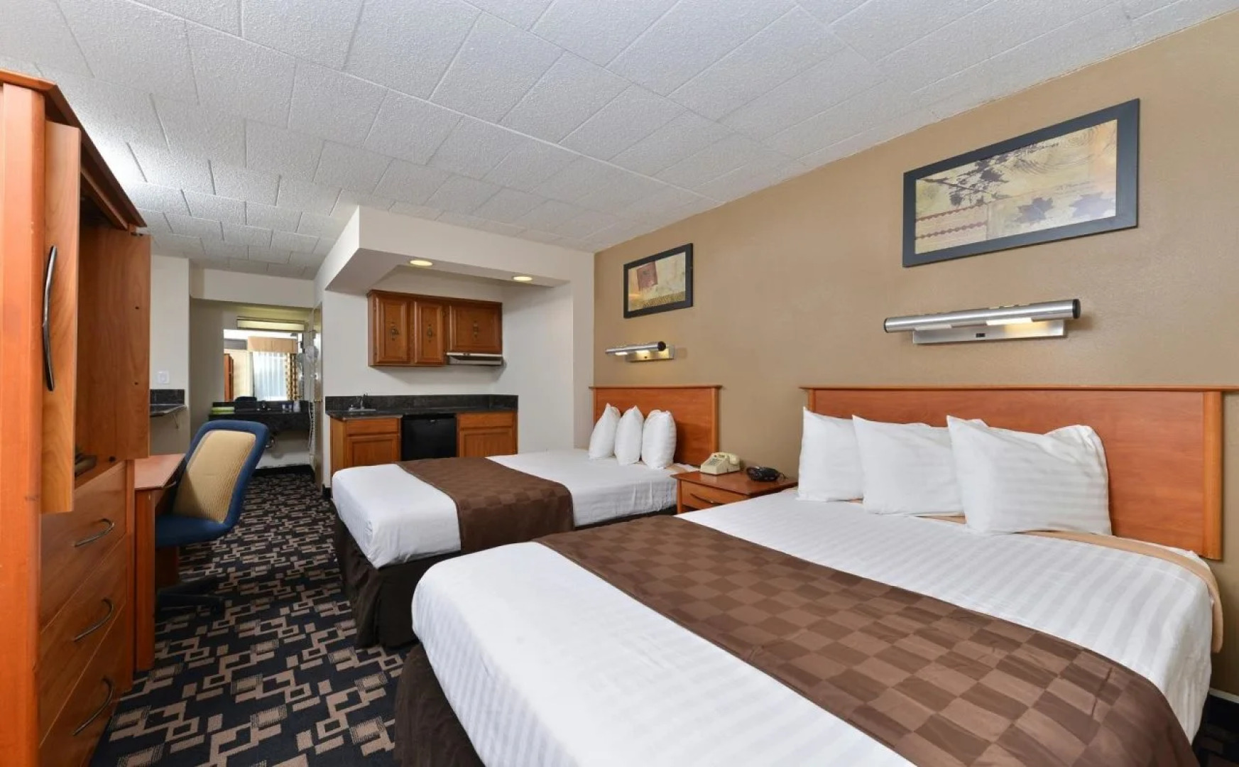 Americas Best Value Inn and Suites Lexington Park