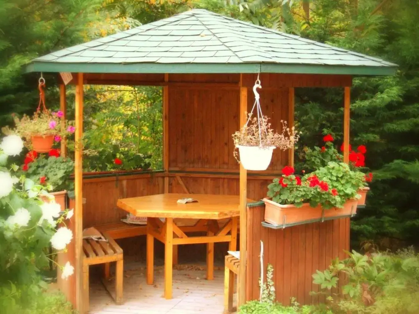 Pollushof Panzió és Étterem