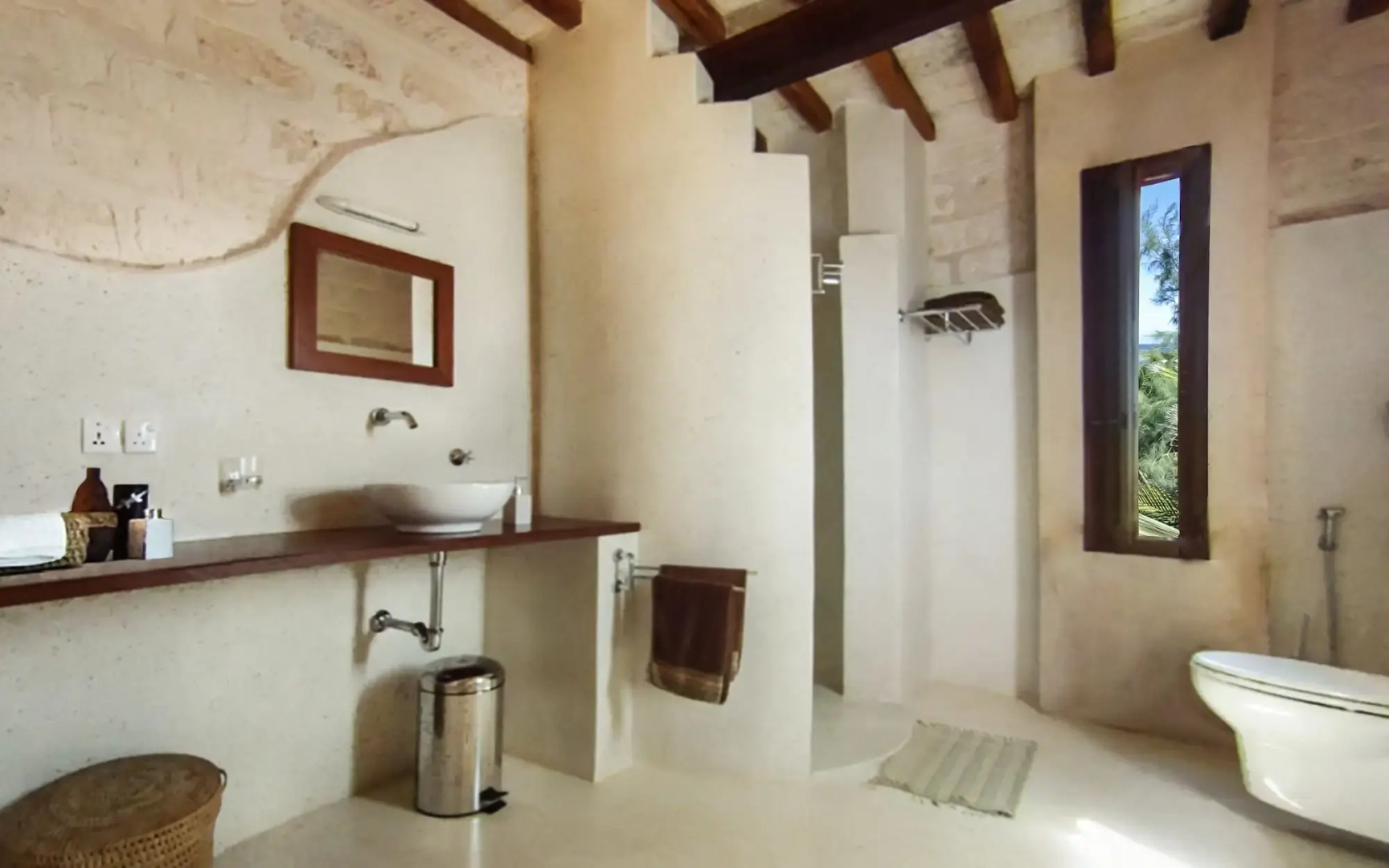 The Charming Lonno Lodge