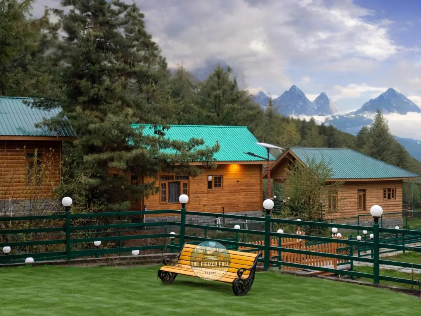 The FrozenFall Resort - Gulmarg