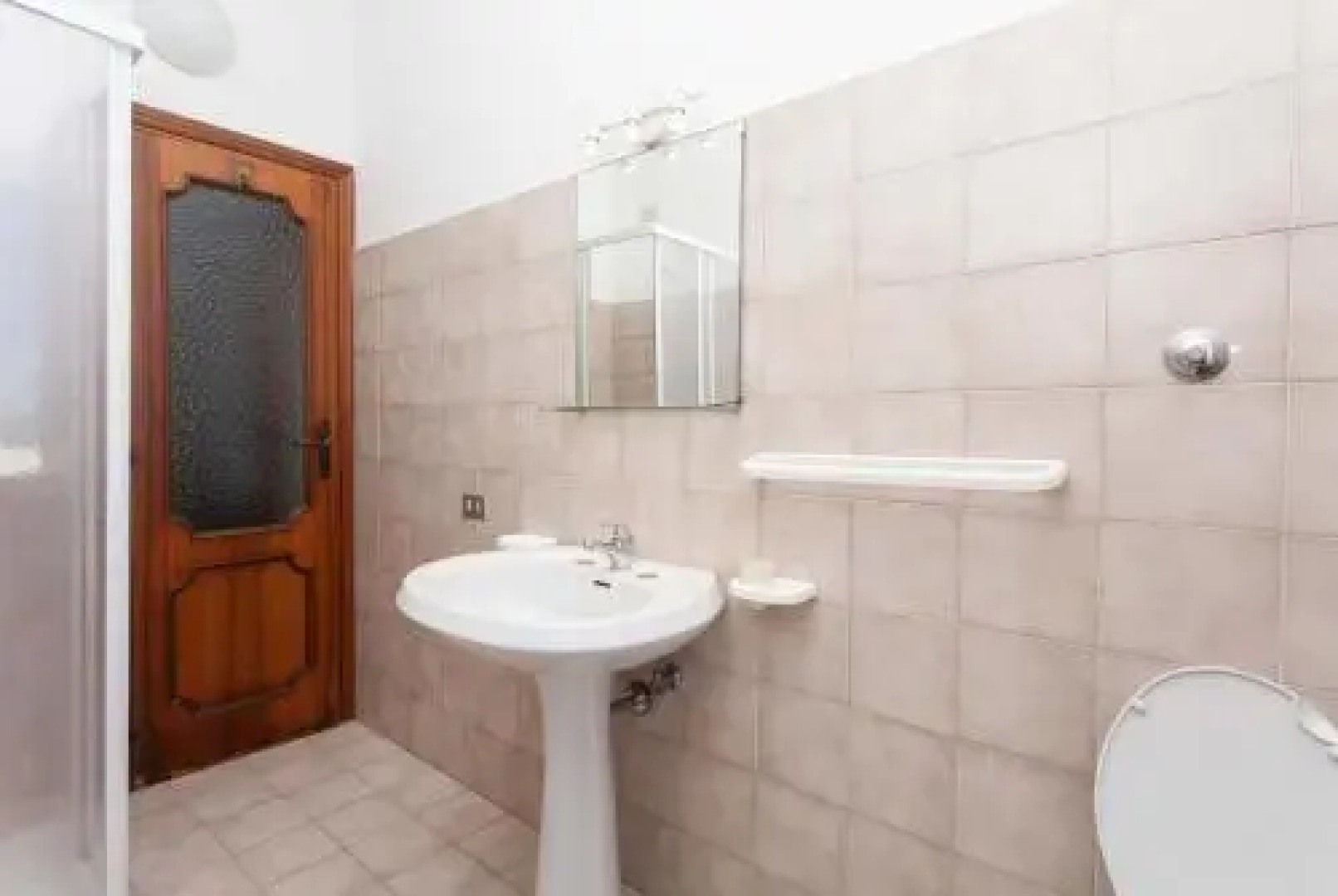 M249 - Marcelli, comoda mansarda fronte mare