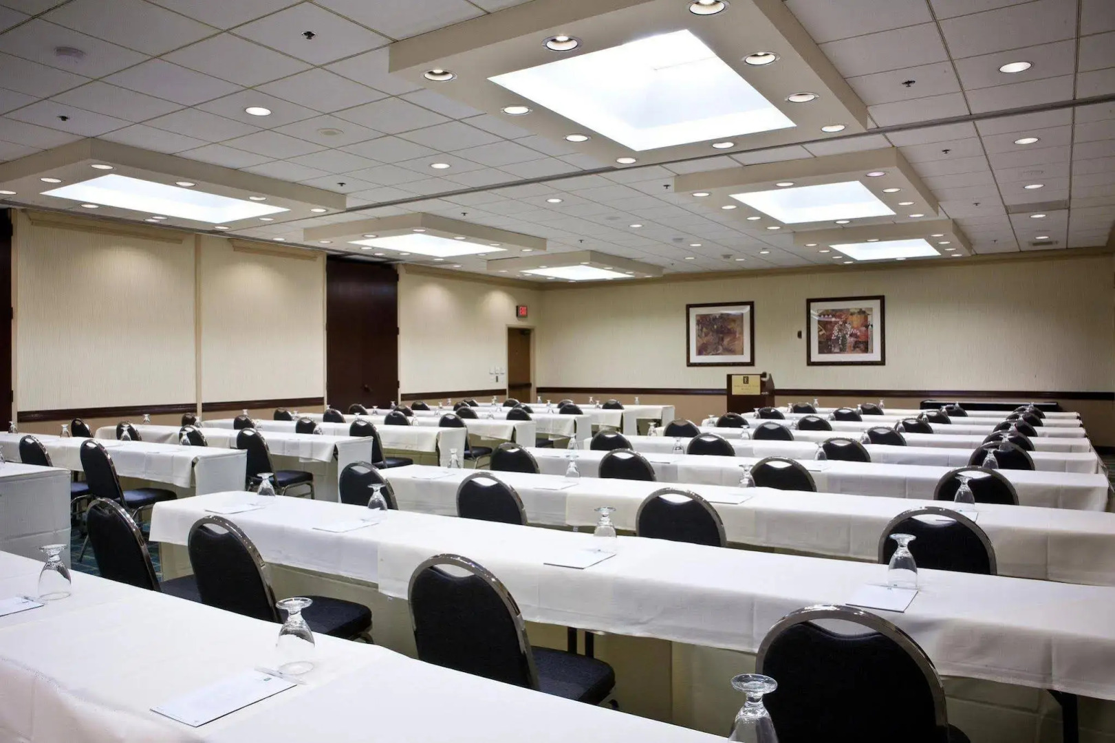 Embassy Suites by Hilton San Diego La Jolla