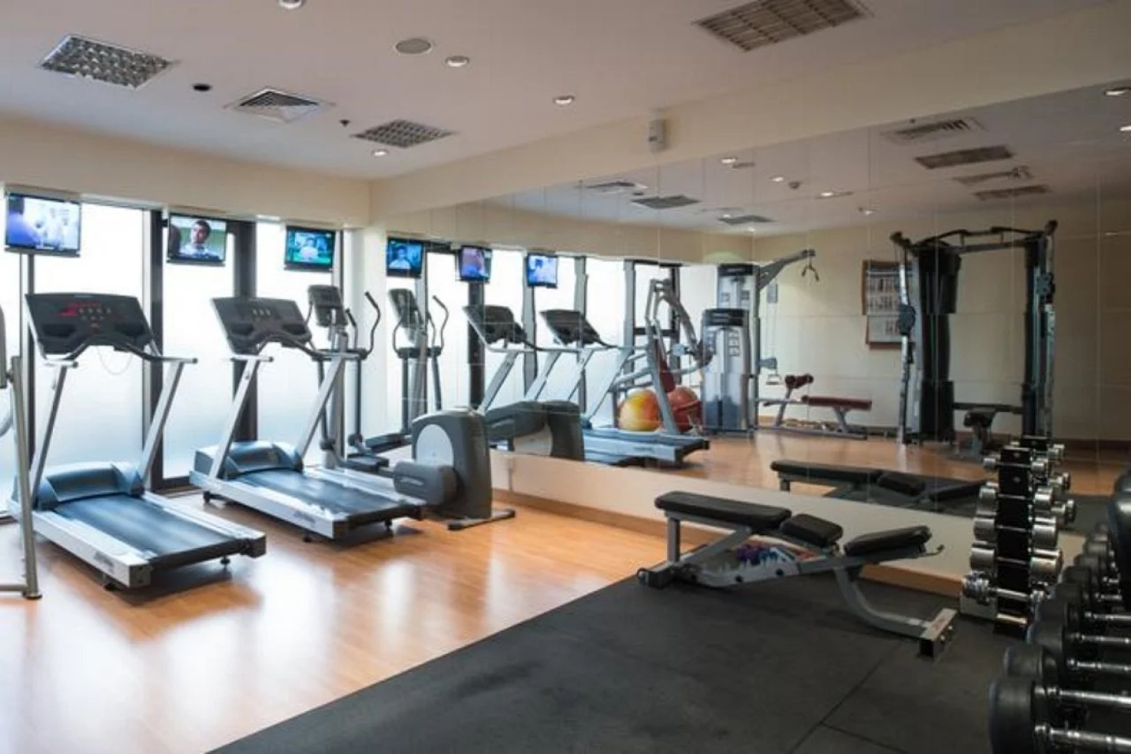 Majestic City Retreat Hotel