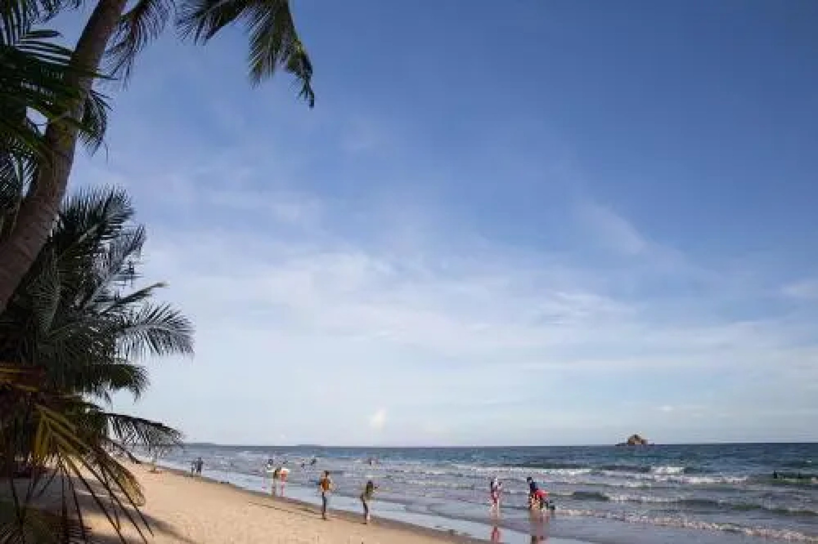 Grand Beach Condo B404 by Malai