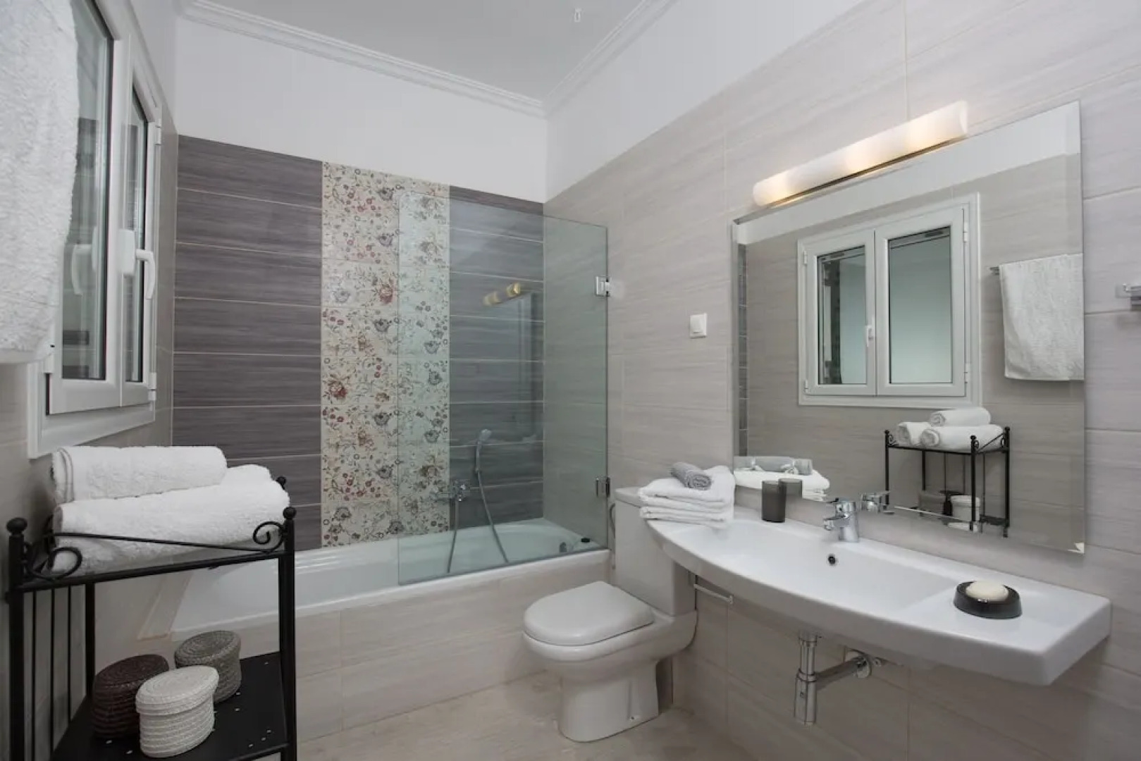 Kontokali Lake House