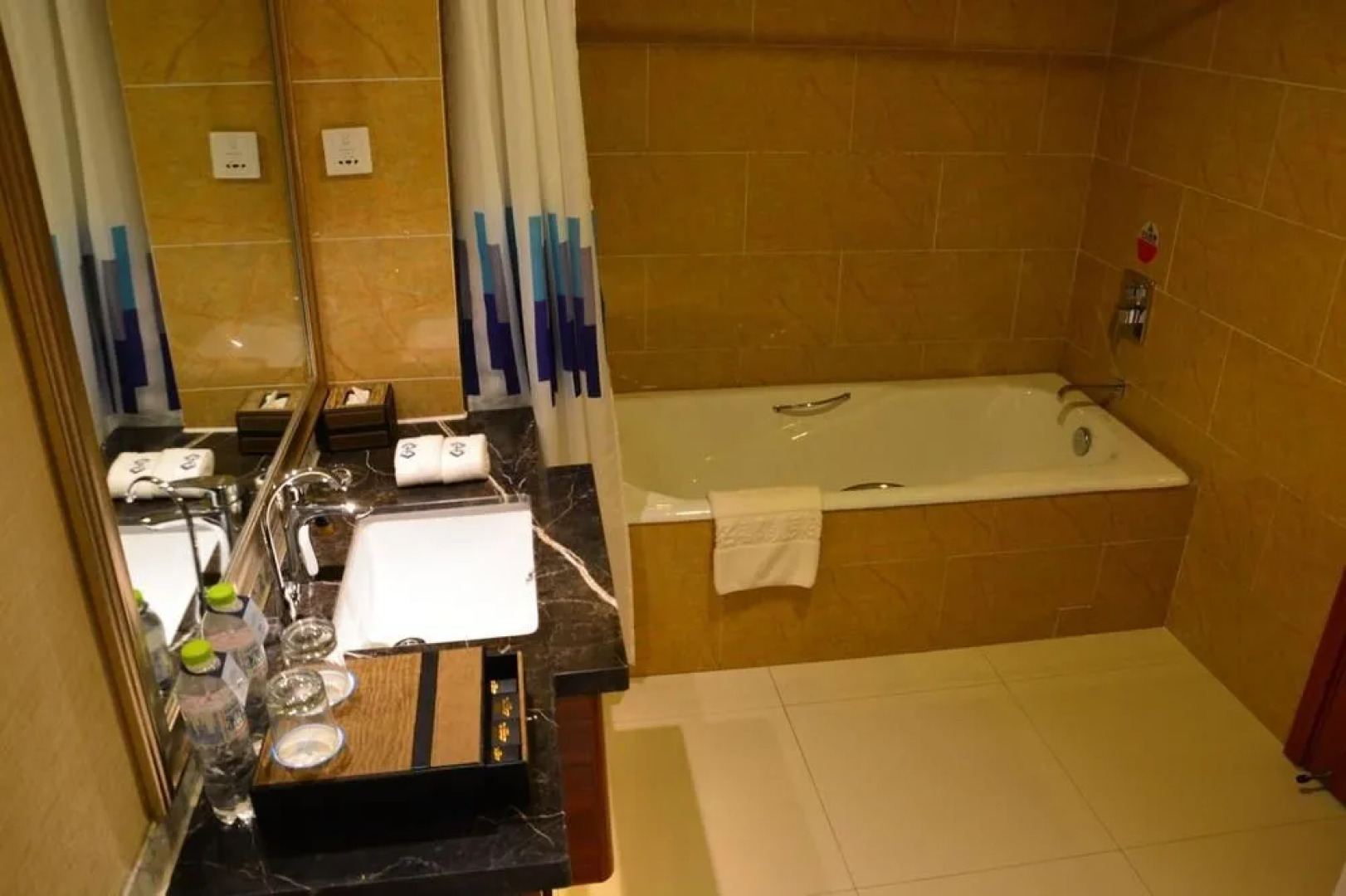 Mingdu Gloria Plaza Hotel Qingdao