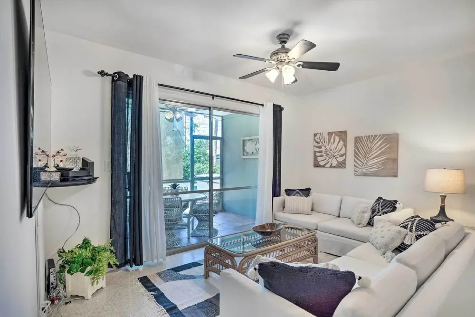 Vibrant Stuart Getaway w/ Private Hot Tub!