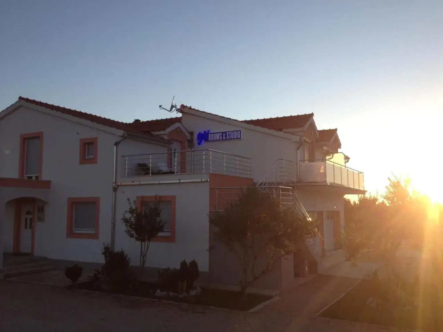 Gabi Rooms & Studio Apartment