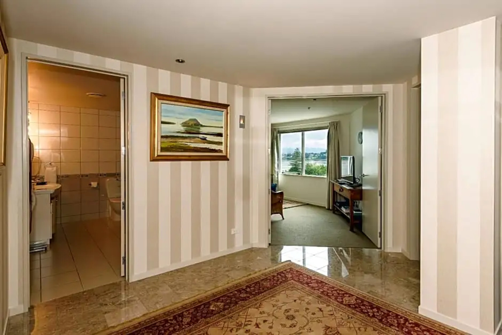 Top Of The Town Bed & Breakfast