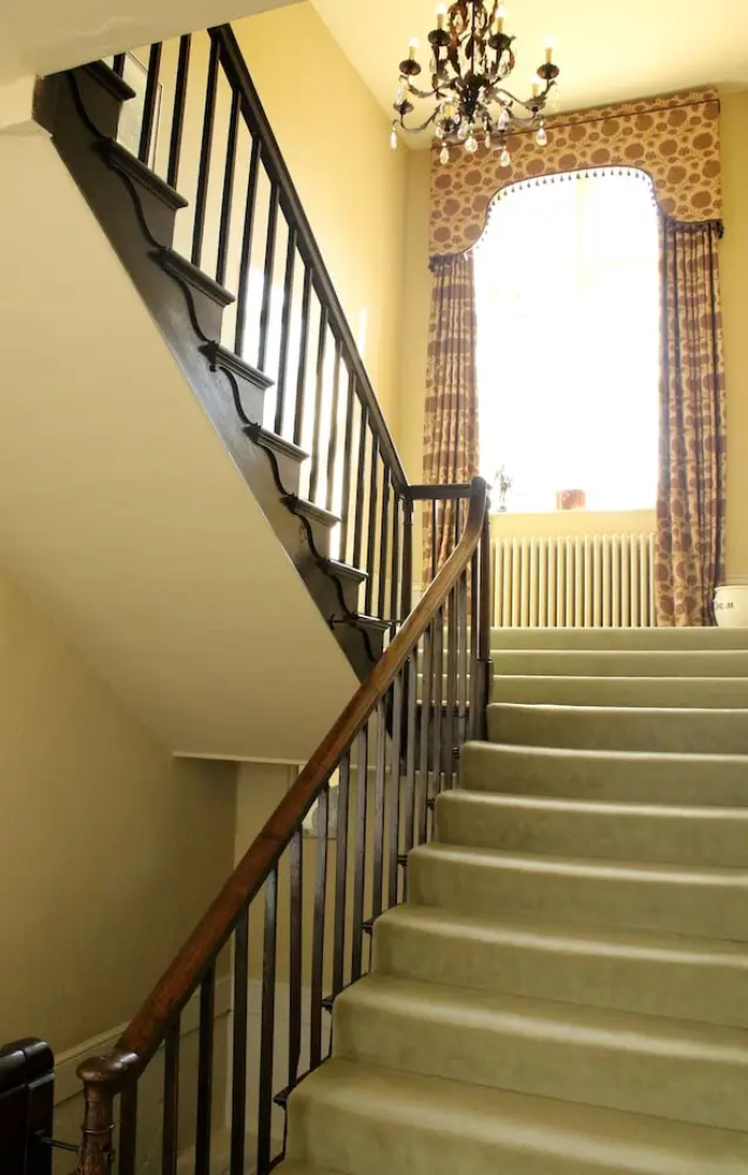 Aylworth Manor