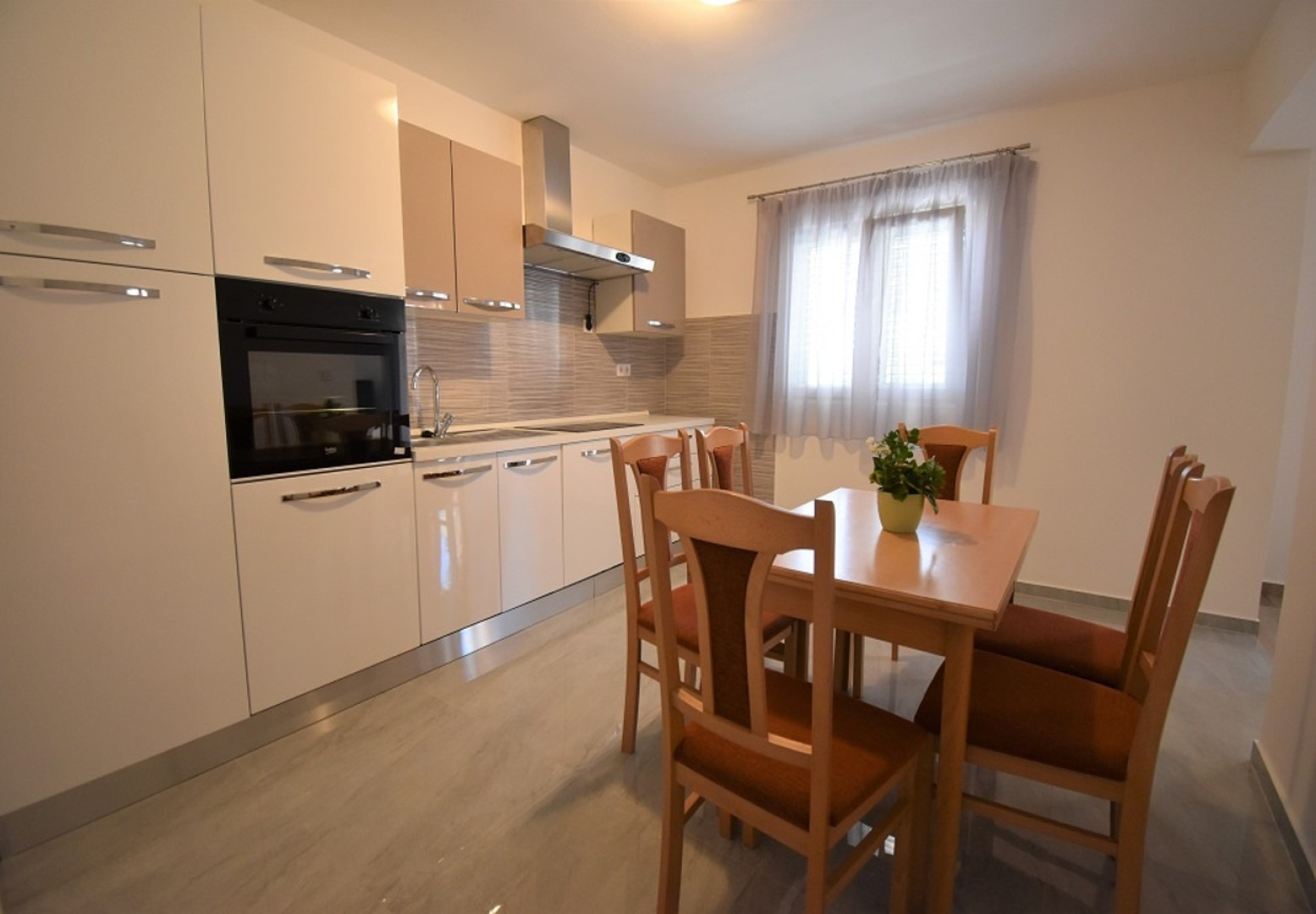 Holiday house Branka - 80 m from beach: Vir, Zadar riviera