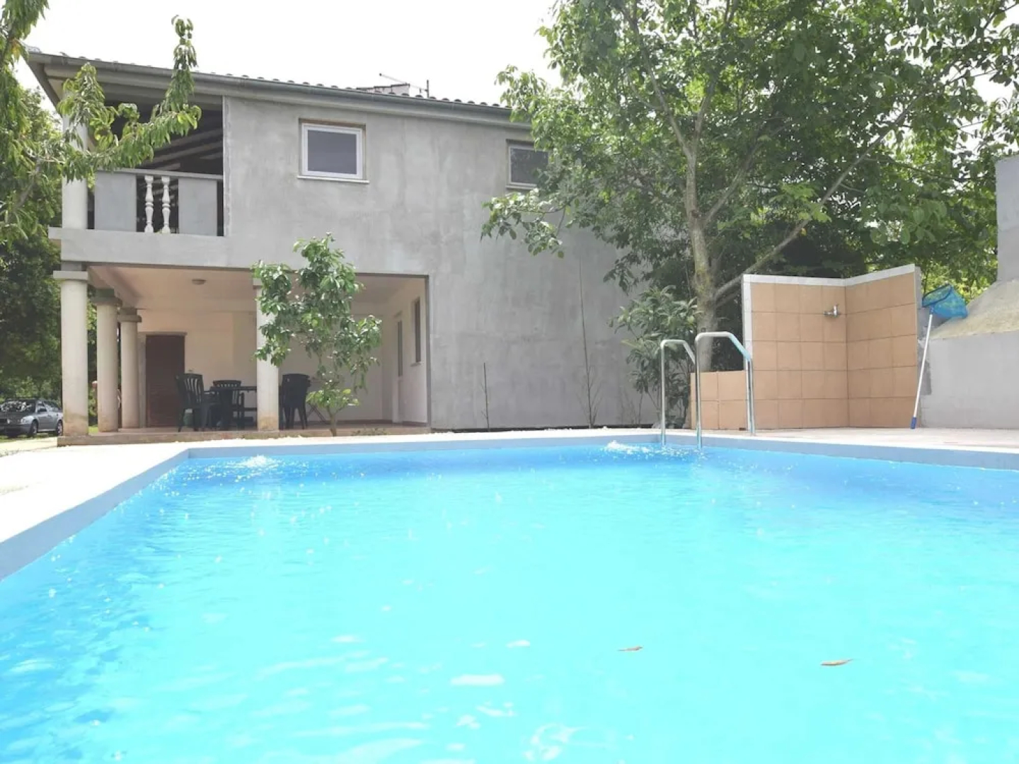 Modern Pool Apartment in Banjole