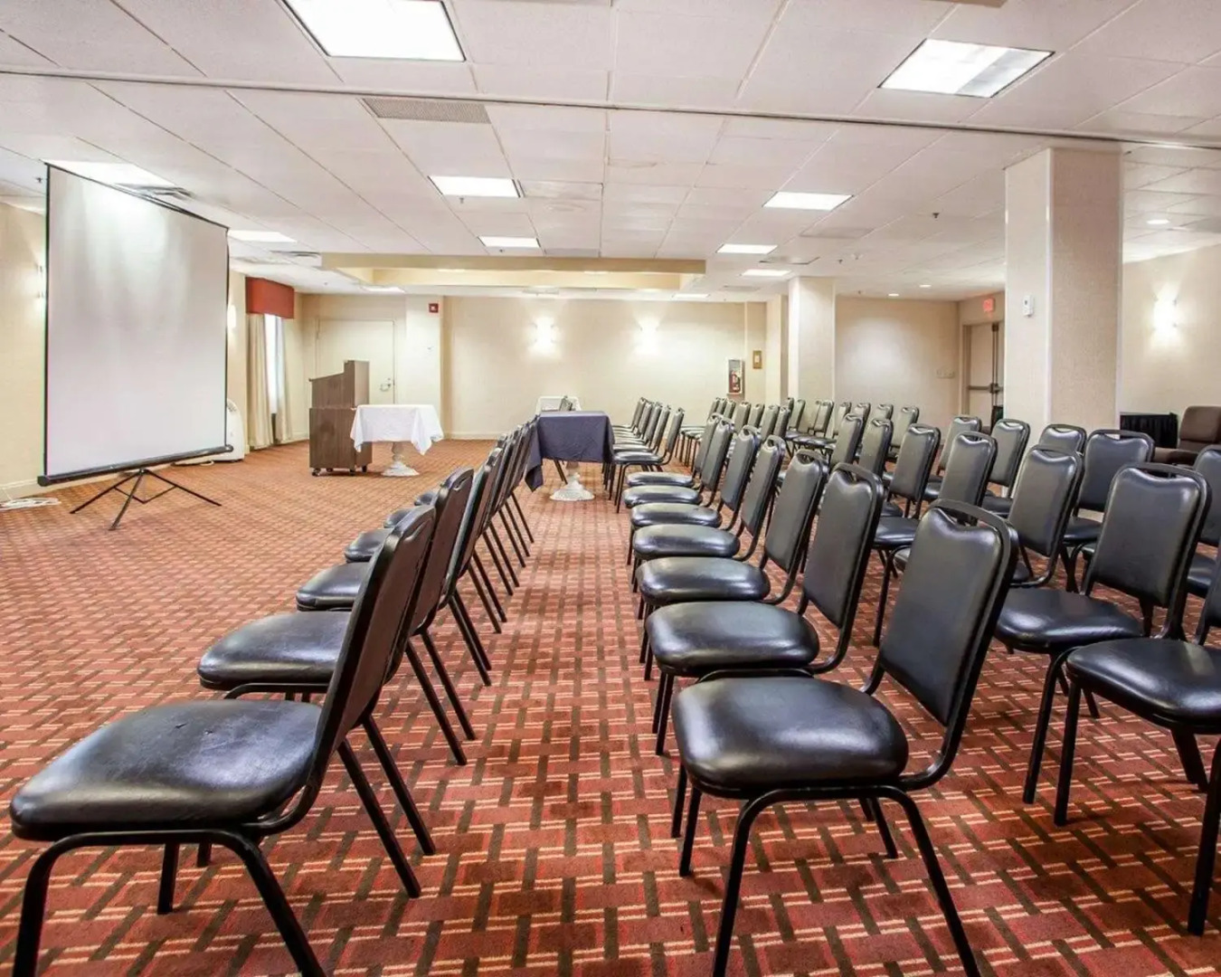 Clarion Hotel Palmer Inn