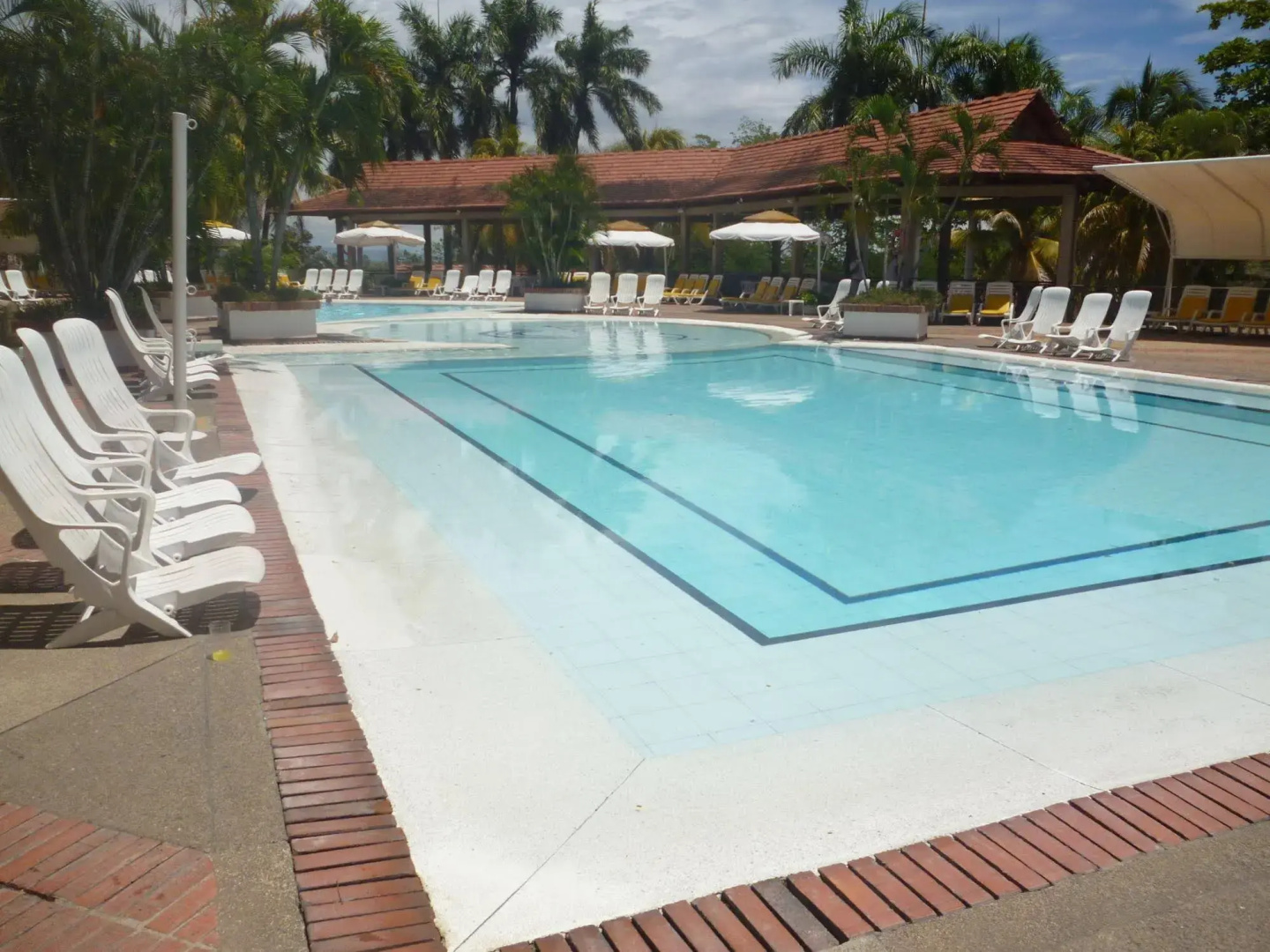 Hotel Girardot Resort by On Vacation