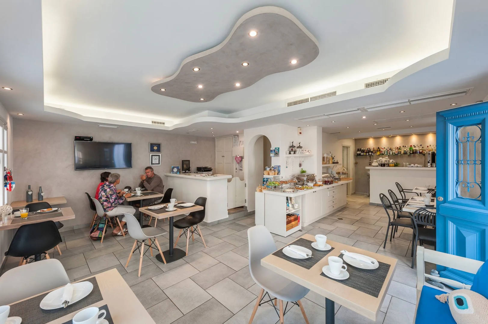 Alexandros Suites & Apartments