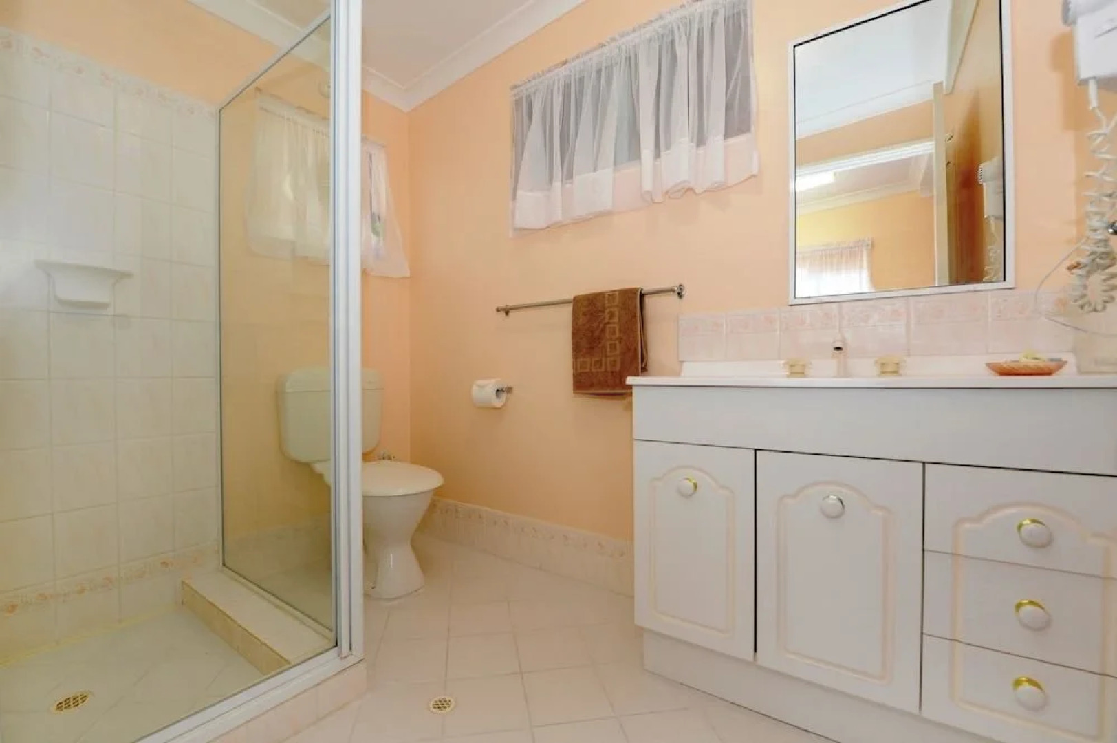 Albany View St Lodge B&B