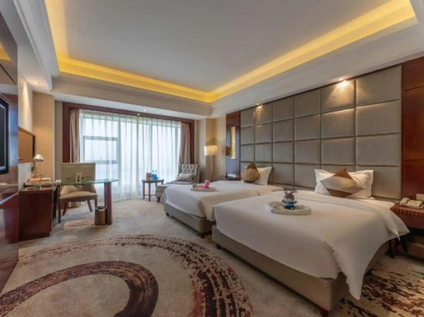 Maple Leaf Garden Hotel