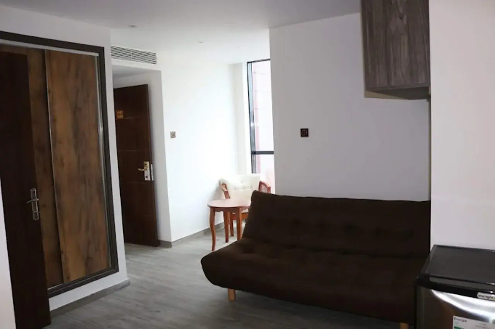 Barbarous Royal Hotel