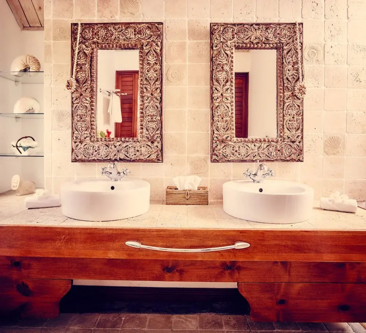 MAISON MUCUNA, pieds dans l'eau - Adults only