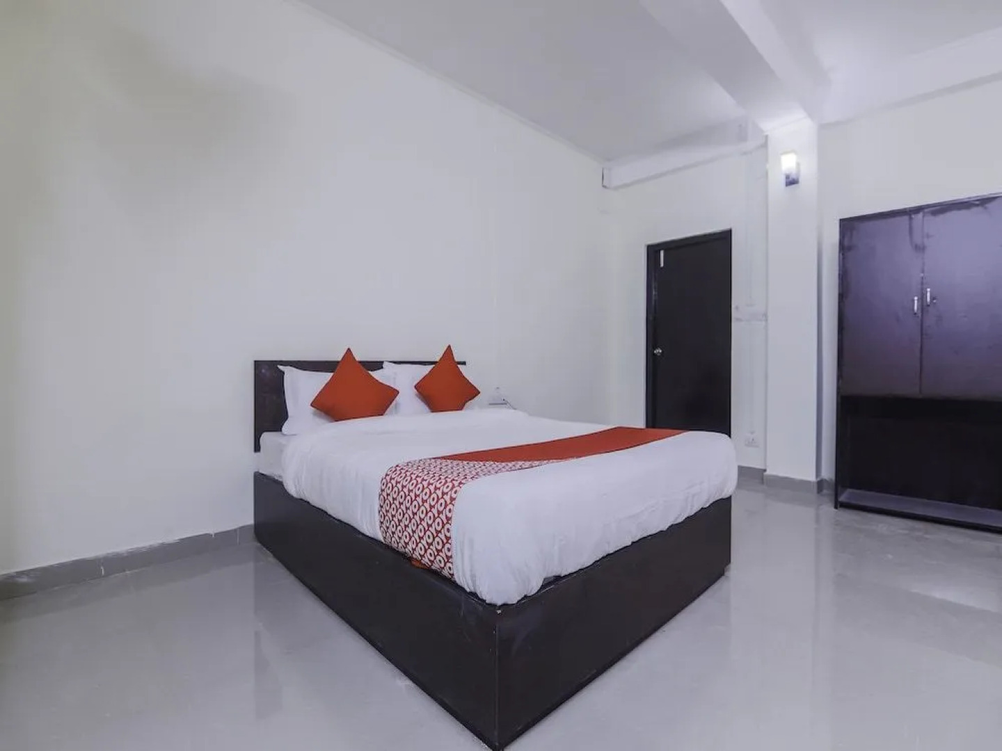 OYO 18759 Nirvana Guest House