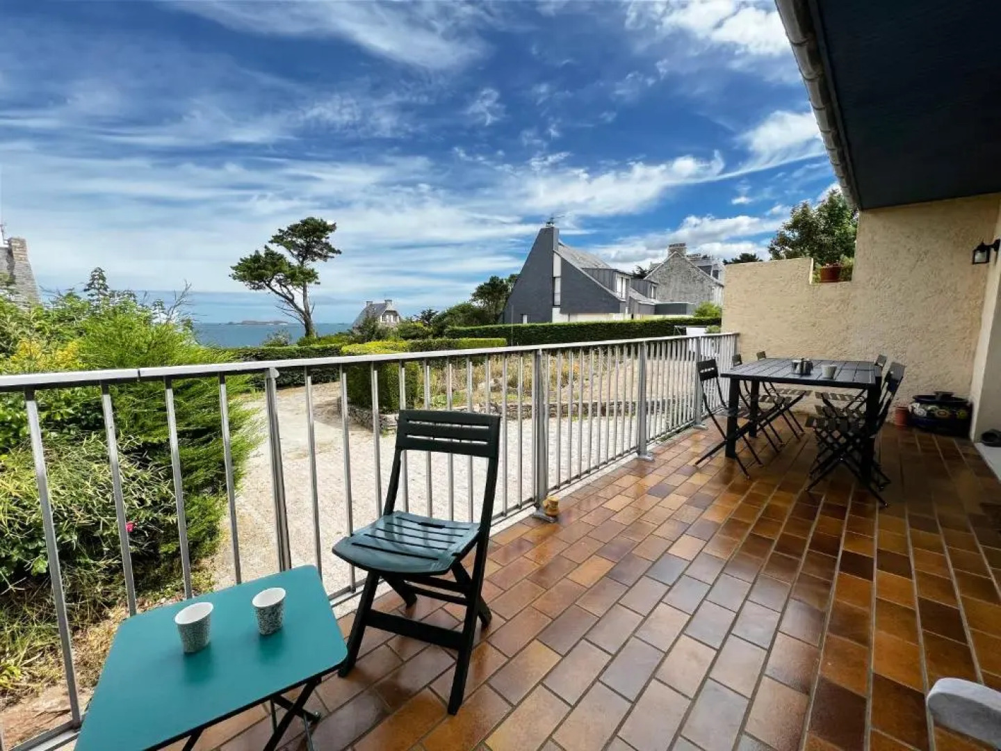 Villa Simone vue mer 2min à pied de la plage