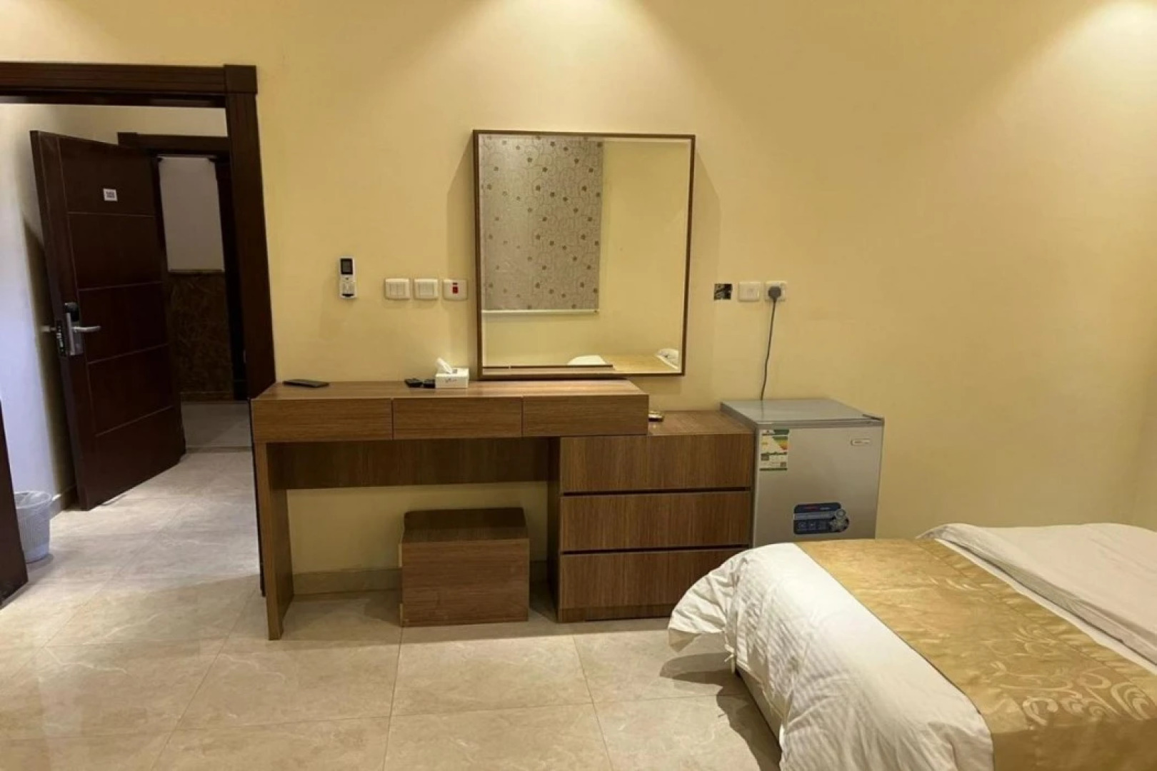 OYO 637 Home Jood Apartments