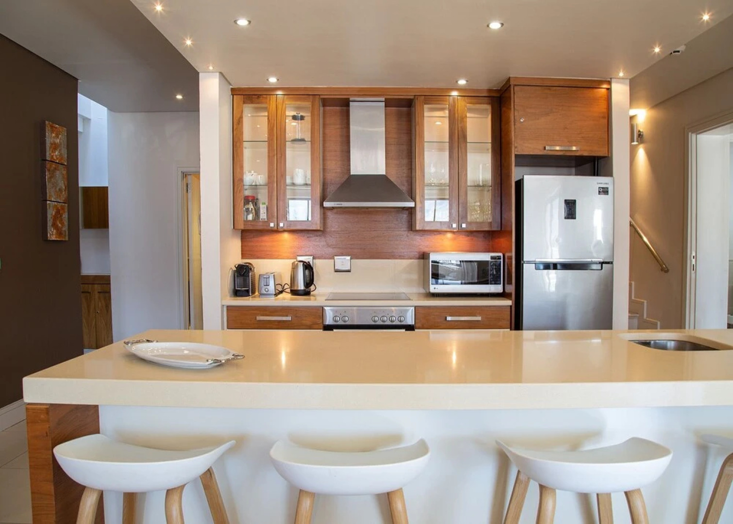 Marine Square Luxury Holiday Suites - Apartments