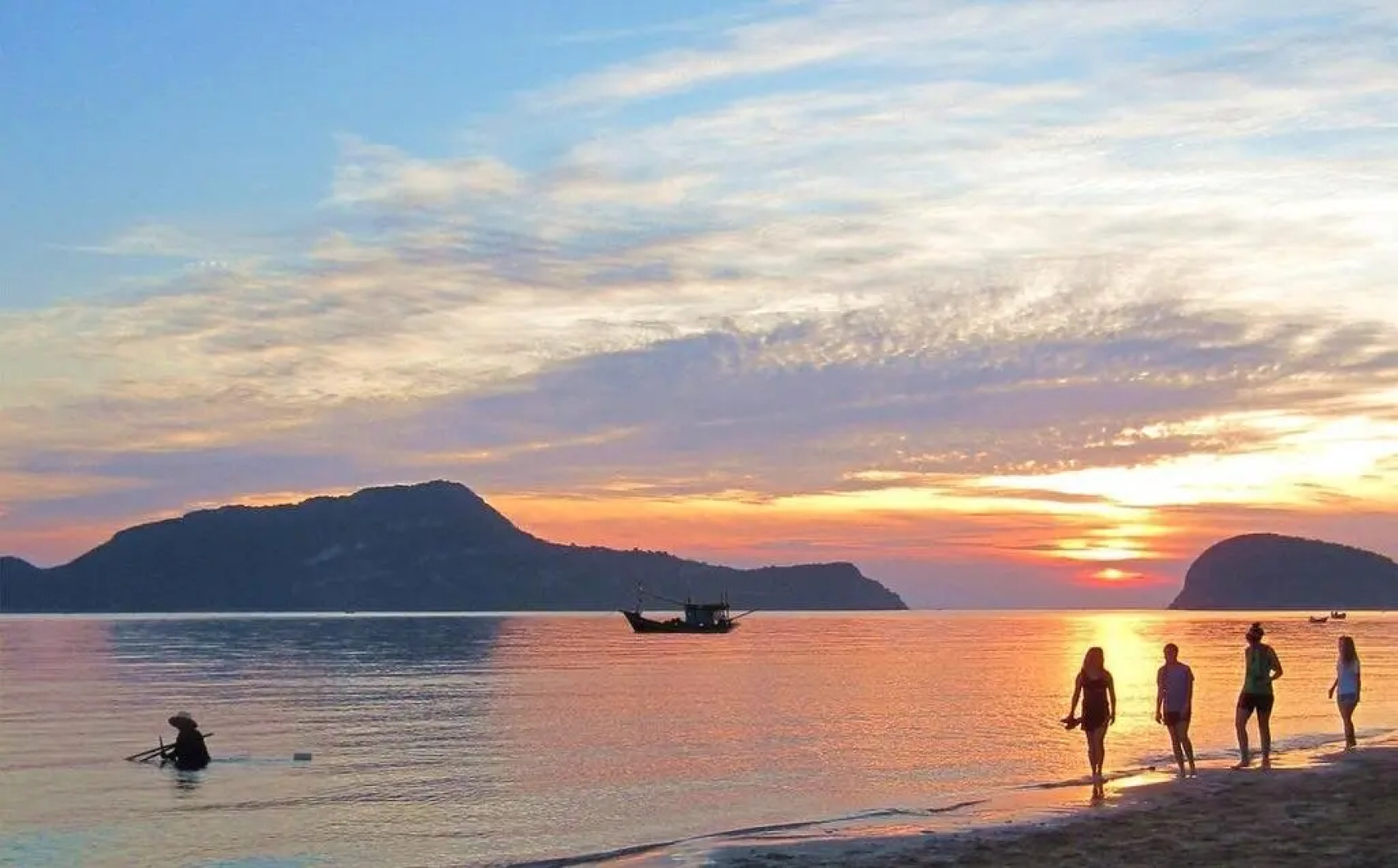 Terra Selisa - Dolphin Beach