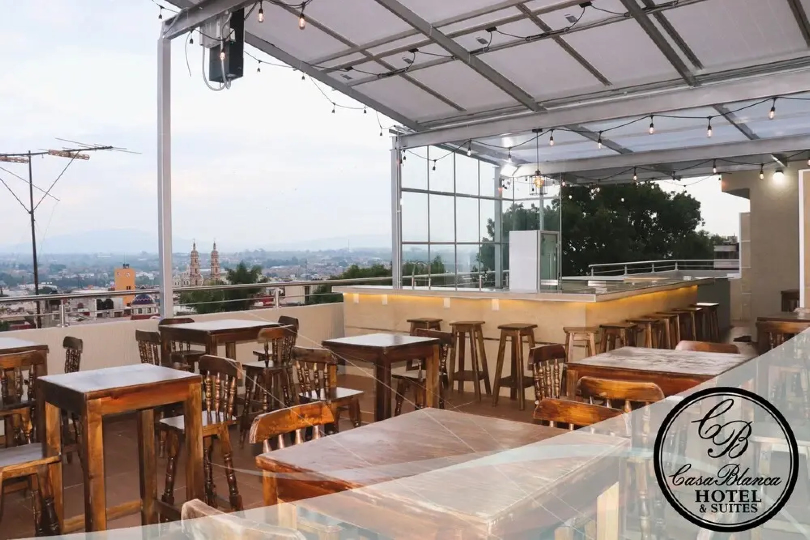 Hotel Casa Blanca & Suites