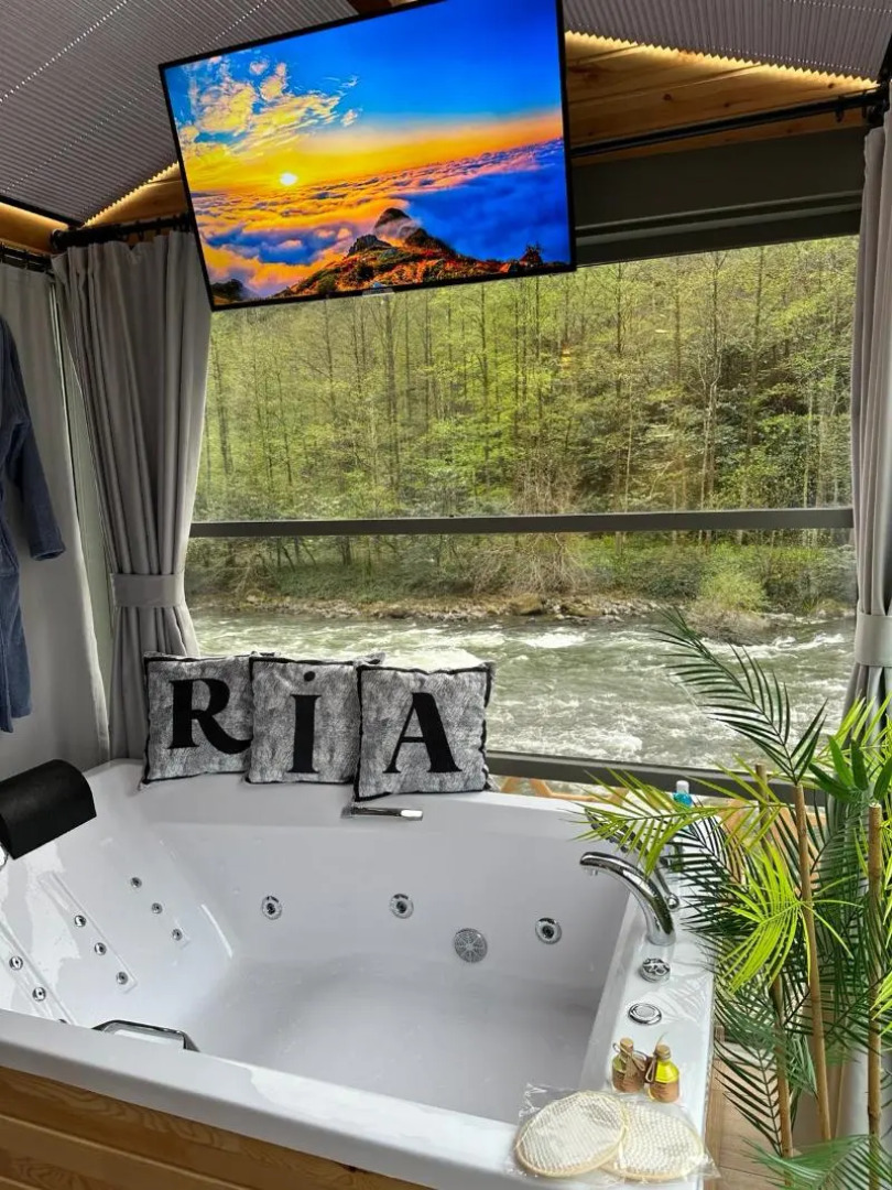 Ria Suit Bungalow