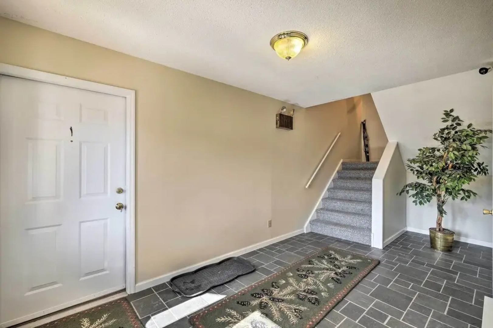 Cozy Catskill Condo - 2 Mi to Windham Mountain Ski