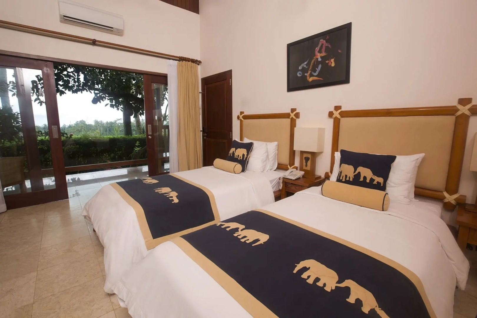 Mason Elephant Lodge