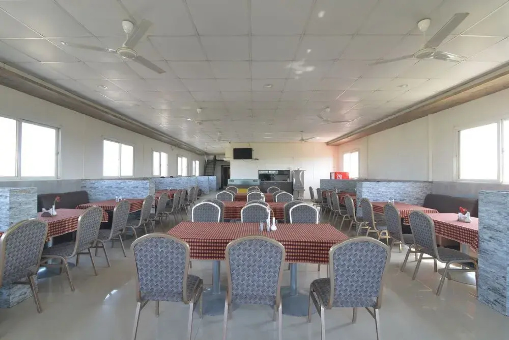 OYO 4448 Hotel Suresh Plaza