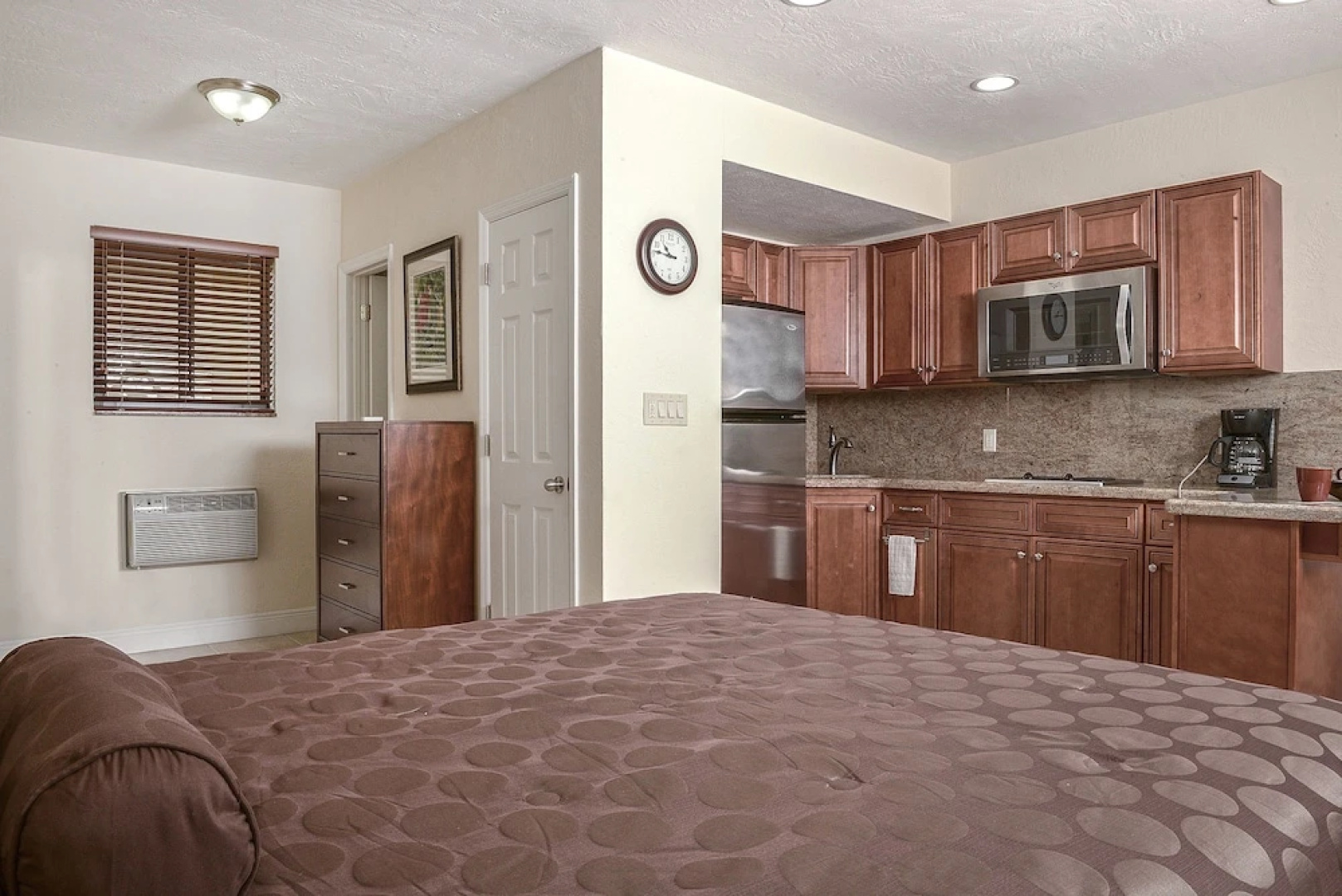 Shell Studios Hallandale Beach
