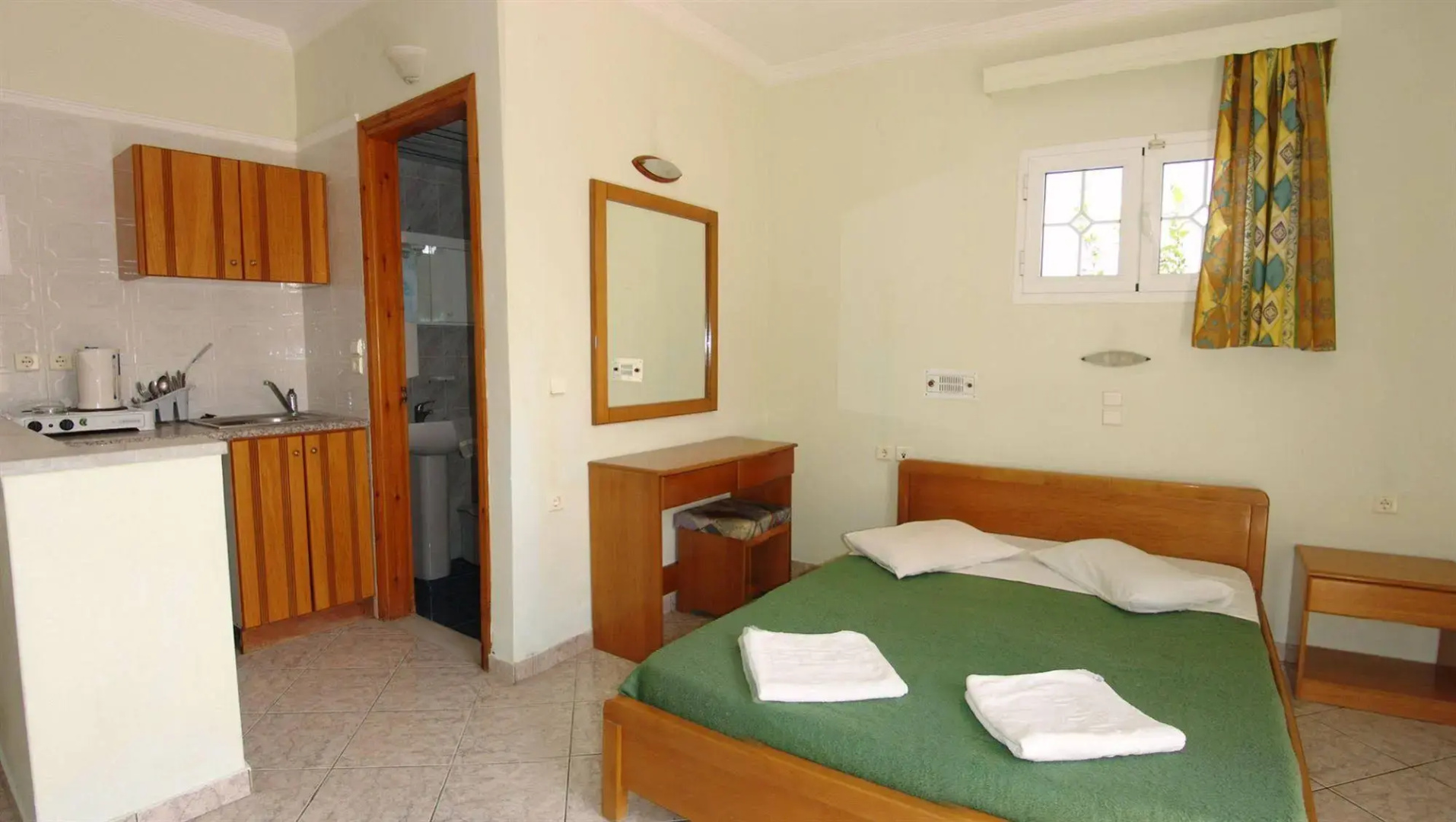 Planos Beach Hotel