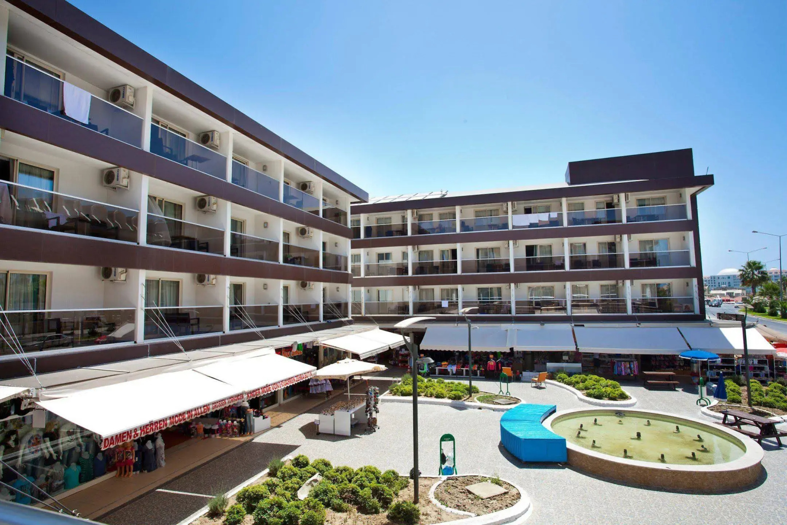 Adella Side Hotel