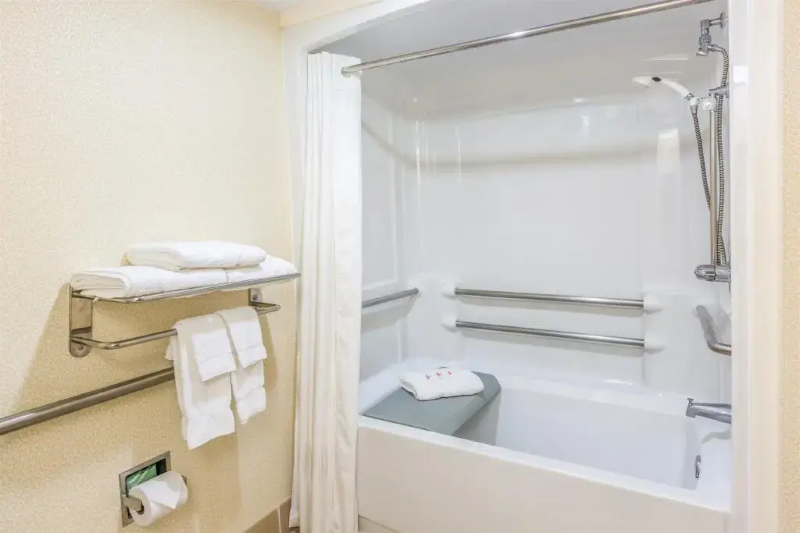 Comfort Suites
