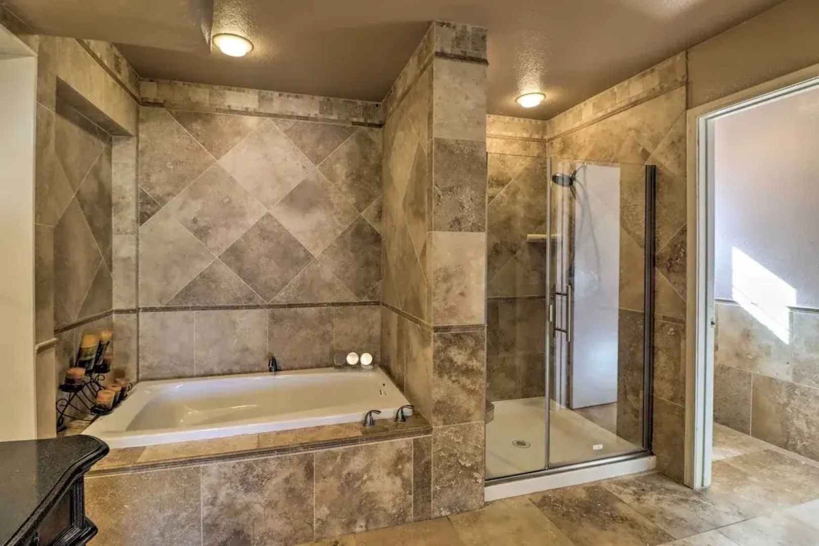 Lavish Family Escape w/ Game Room in Avondale!