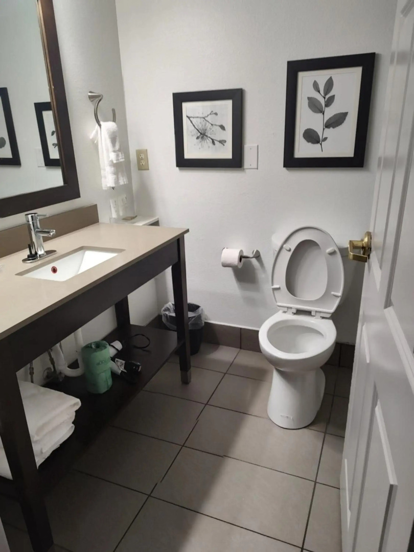 Country Inn & Suites by Radisson, Hinesville, GA