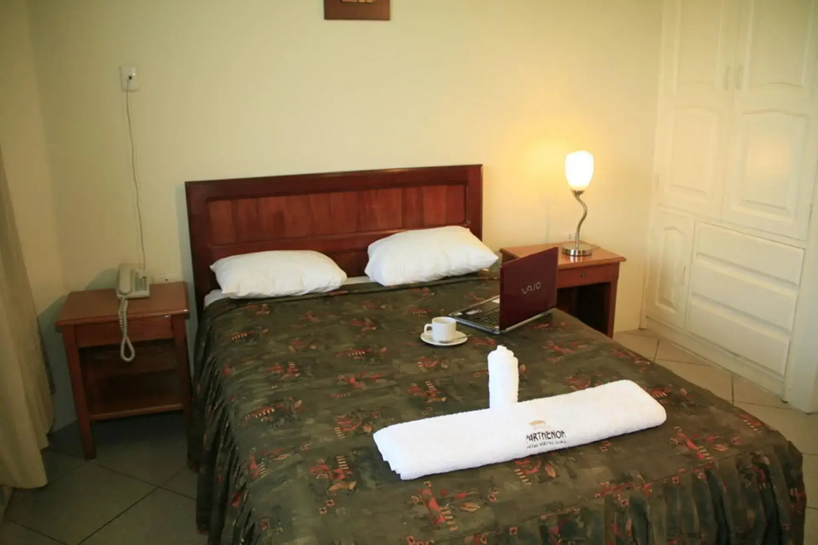 Parthenon Hotel y Eventos