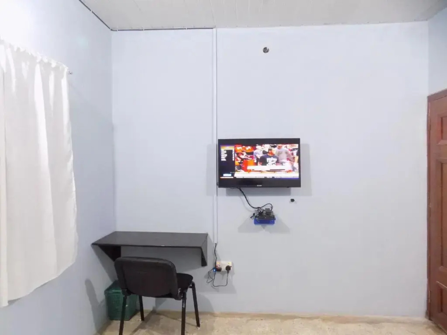 Posh Apartments and Hotel