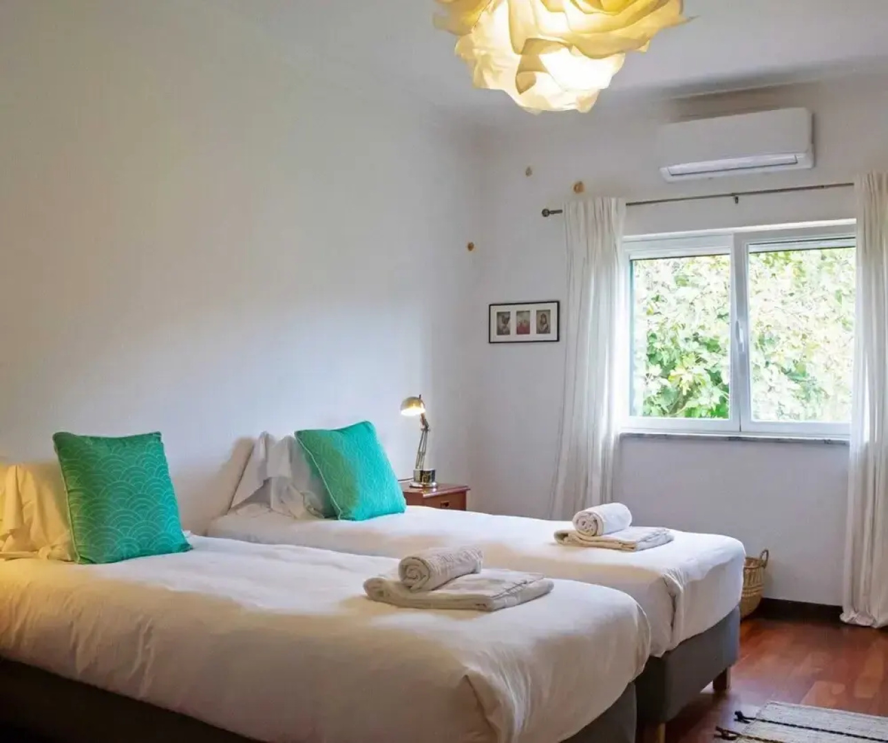 Fig Tree Family House w 4 Bedrooms, Garden & Pool