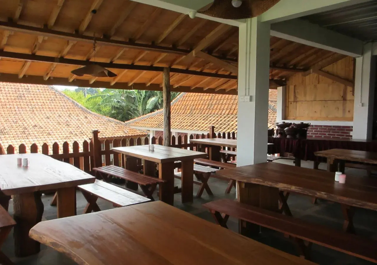 Lembur Incu Syariah Villa and Resto