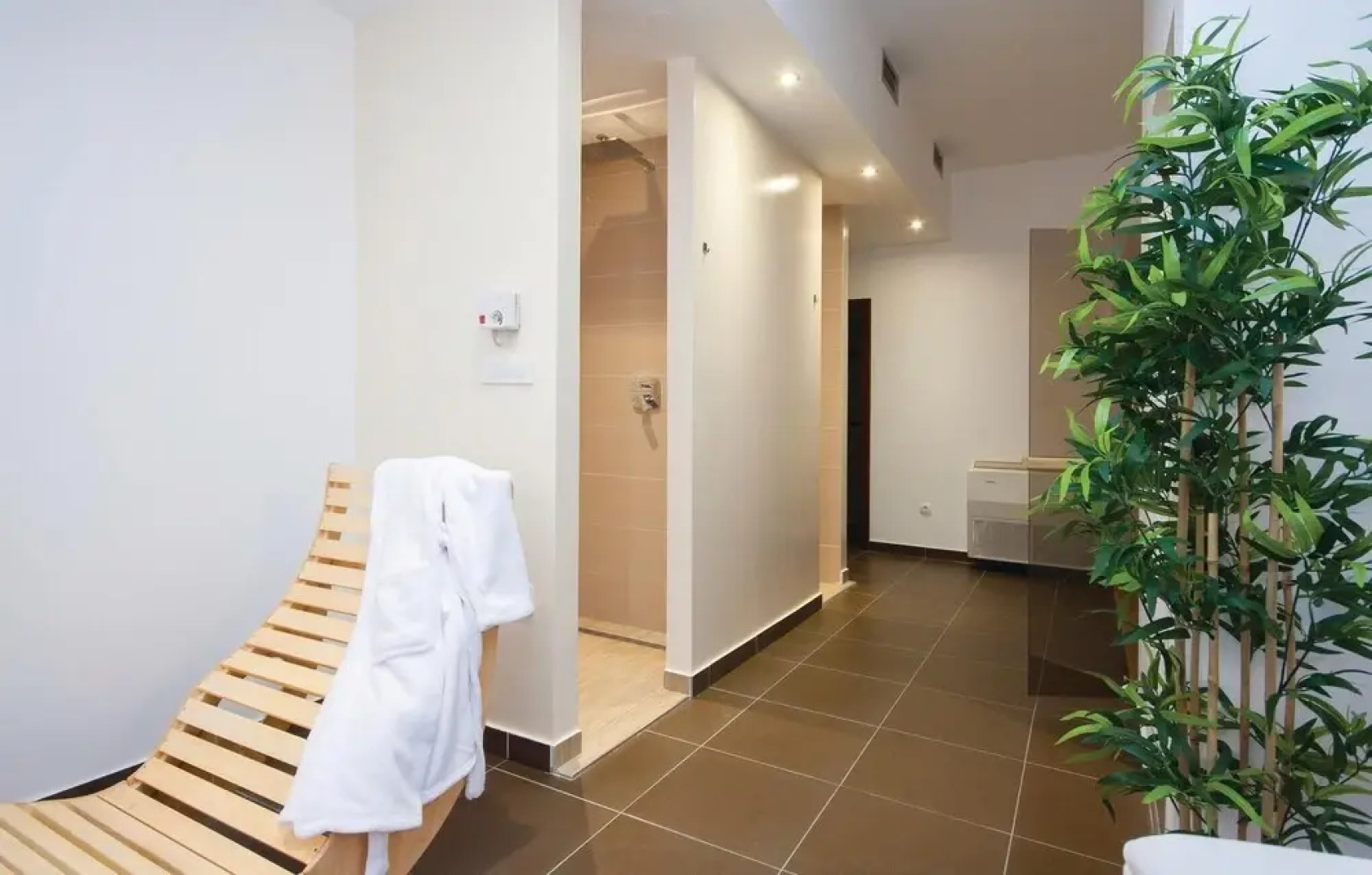 Nice Home in Skradin with Hot Tub, WiFi & 4 Bedrooms