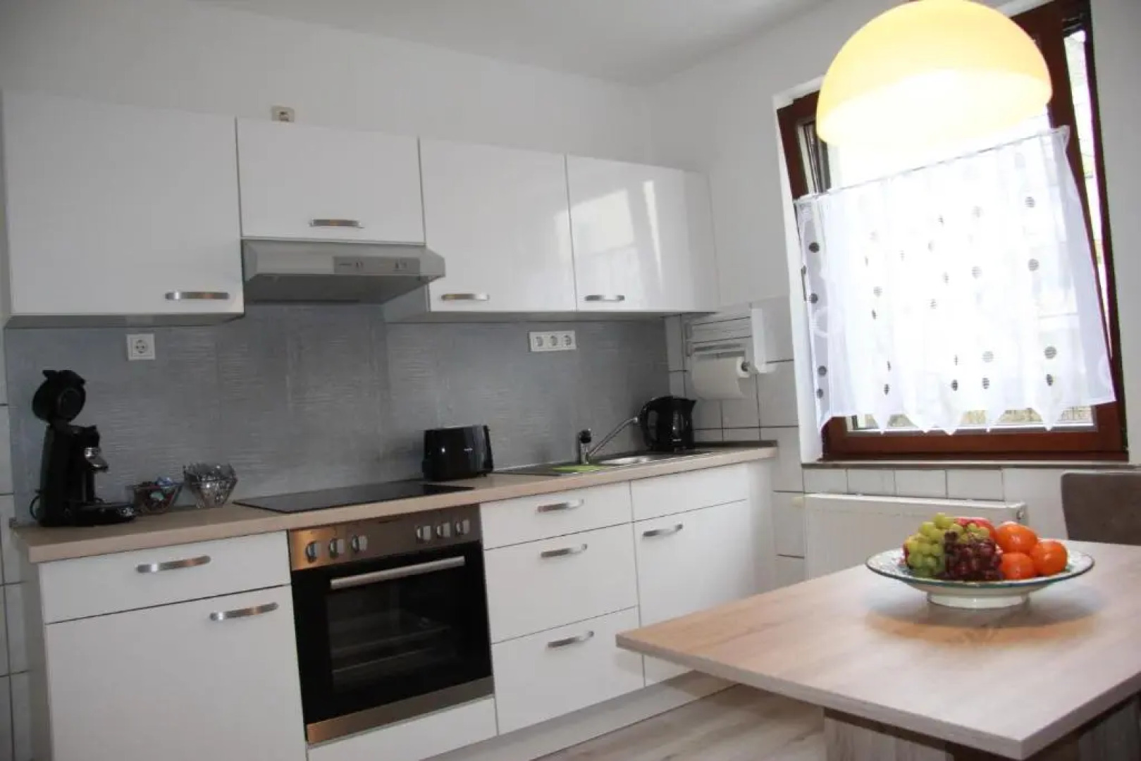 Geräumige 4 Zimmer Wohnung an den Kaiserthermen