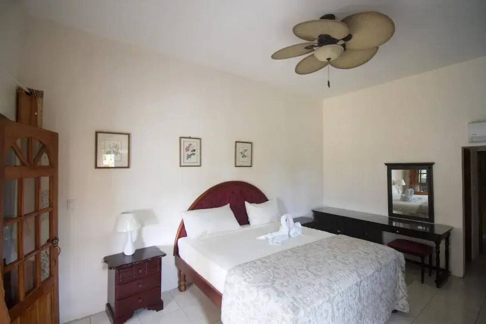 Chateau Margarite Bed and Breakfast