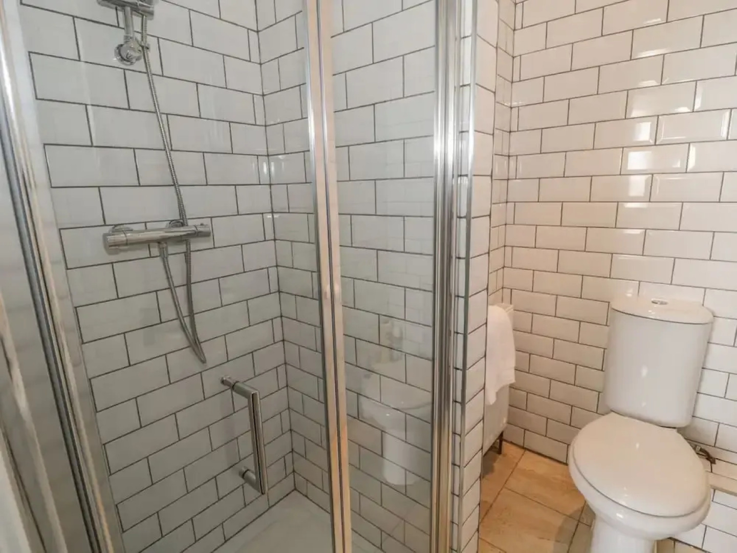 Cosy Cave Stanhope Castle