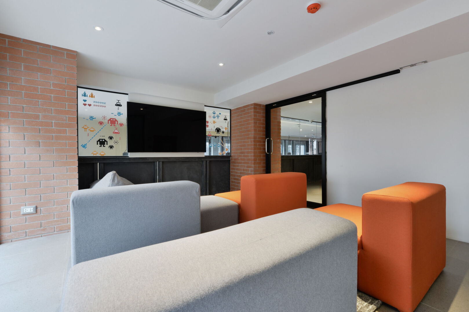 Kokotel Bangkok Surawong