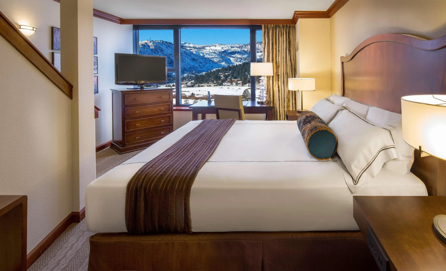 Everline Resort and Spa, Lake Tahoe